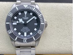 XF致敬經典傳奇帝陀帝舵領潛型黑色戰斧鈦土豆複刻仿表  XF致敬經典傳奇帝陀帝舵領潛型黑色戰斧鈦土豆複刻仿表