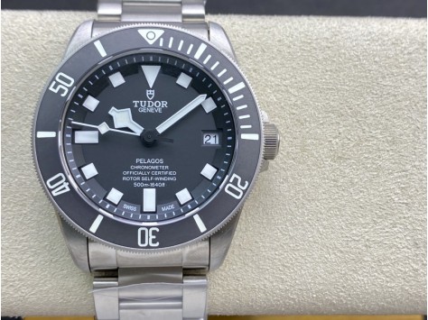 XF致敬經典傳奇帝陀帝舵領潛型黑色戰斧鈦土豆複刻仿表  XF致敬經典傳奇帝陀帝舵領潛型黑色戰斧鈦土豆複刻仿表