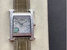 愛馬仕-Hermes錶盤直徑26mm搭配純手工鑲方鑽複刻手錶  愛馬仕-Hermes錶盤直徑26mm搭配純手工鑲方鑽複刻手錶